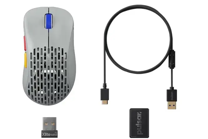 xlite-v2-mini-retro-edition-wireless-package-contents-64e80b7125f4e.webp